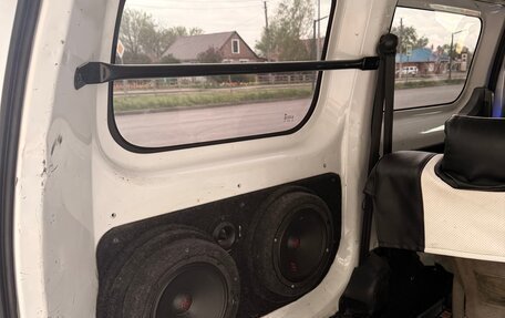 Nissan NV200, 2016 год, 1 500 000 рублей, 26 фотография