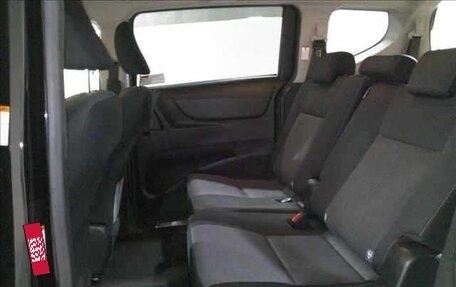 Toyota Sienta II, 2019 год, 1 800 000 рублей, 2 фотография