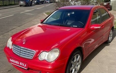 Mercedes-Benz C-Класс, 2005 год, 470 000 рублей, 4 фотография
