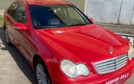Mercedes-Benz C-Класс, 2005 год, 470 000 рублей, 3 фотография