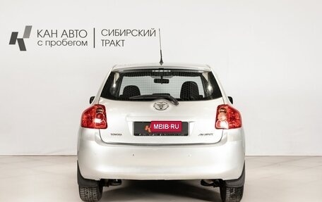 Toyota Auris II, 2009 год, 700 000 рублей, 4 фотография