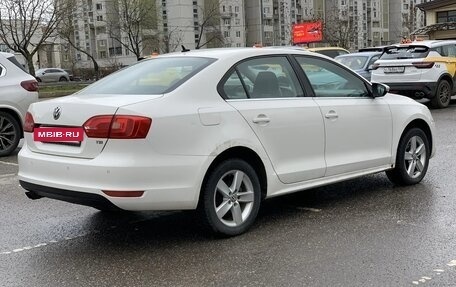 Volkswagen Jetta VI, 2012 год, 650 000 рублей, 3 фотография