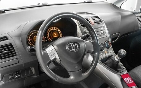 Toyota Auris II, 2009 год, 700 000 рублей, 5 фотография