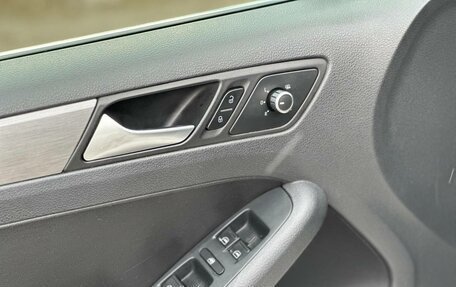 Volkswagen Jetta VI, 2012 год, 650 000 рублей, 13 фотография