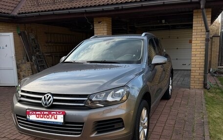 Volkswagen Touareg III, 2012 год, 2 300 000 рублей, 2 фотография