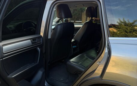 Volkswagen Touareg III, 2012 год, 2 300 000 рублей, 23 фотография