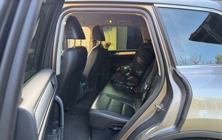 Volkswagen Touareg III, 2012 год, 2 300 000 рублей, 26 фотография