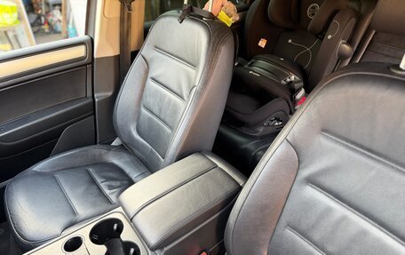 Volkswagen Touareg III, 2012 год, 2 300 000 рублей, 24 фотография