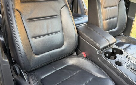 Volkswagen Touareg III, 2012 год, 2 300 000 рублей, 29 фотография