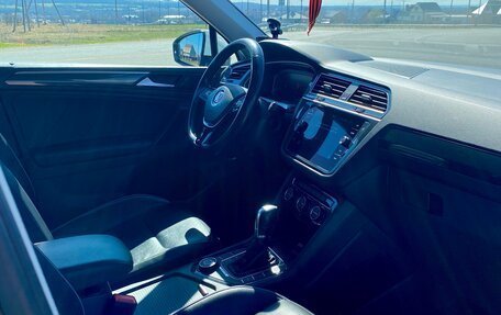 Volkswagen Tiguan II, 2018 год, 2 900 000 рублей, 7 фотография