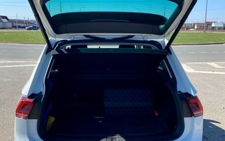 Volkswagen Tiguan II, 2018 год, 2 900 000 рублей, 11 фотография