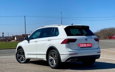 Volkswagen Tiguan II, 2018 год, 2 900 000 рублей, 13 фотография
