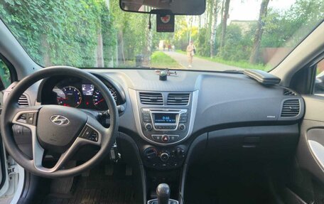 Hyundai Solaris II рестайлинг, 2016 год, 1 140 000 рублей, 7 фотография