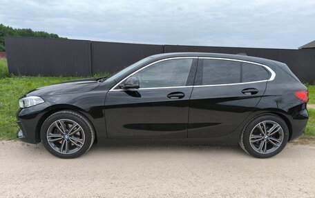 BMW 1 серия, 2019 год, 2 200 000 рублей, 6 фотография