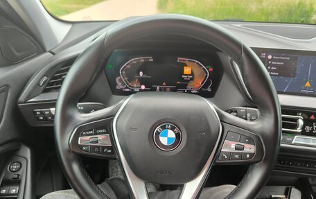 BMW 1 серия, 2019 год, 2 200 000 рублей, 11 фотография