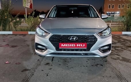 Hyundai Solaris II рестайлинг, 2019 год, 845 000 рублей, 1 фотография