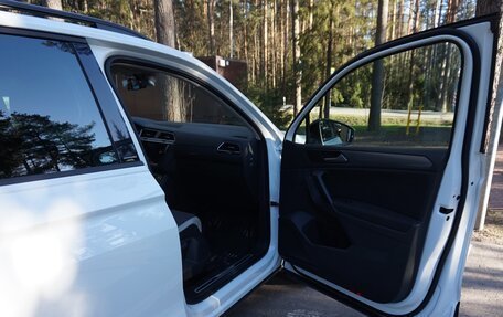 Volkswagen Tiguan II, 2018 год, 2 290 000 рублей, 14 фотография