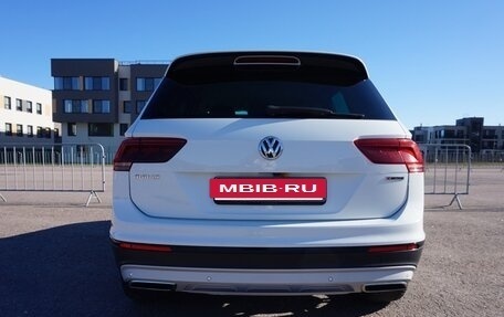 Volkswagen Tiguan II, 2018 год, 2 290 000 рублей, 11 фотография