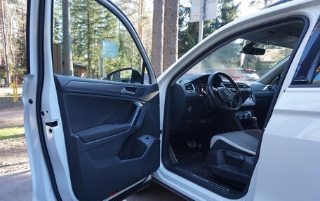 Volkswagen Tiguan II, 2018 год, 2 290 000 рублей, 15 фотография