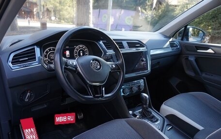 Volkswagen Tiguan II, 2018 год, 2 290 000 рублей, 16 фотография