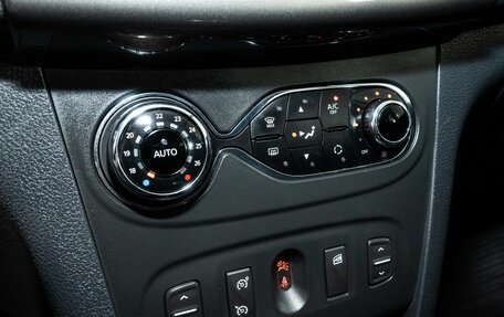 Renault Sandero II рестайлинг, 2016 год, 991 000 рублей, 11 фотография