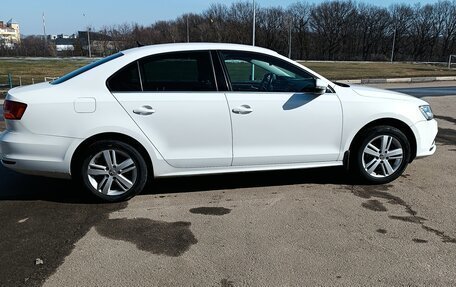 Volkswagen Jetta VI, 2015 год, 1 980 000 рублей, 4 фотография