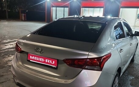 Hyundai Solaris II рестайлинг, 2019 год, 845 000 рублей, 5 фотография