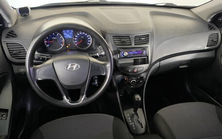 Hyundai Solaris II рестайлинг, 2013 год, 860 000 рублей, 12 фотография