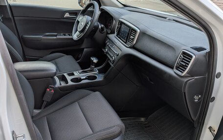 KIA Sportage IV рестайлинг, 2019 год, 2 250 000 рублей, 6 фотография