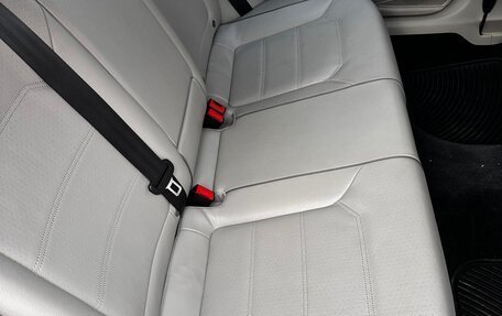 Volkswagen Passat B8 рестайлинг, 2016 год, 1 920 000 рублей, 13 фотография