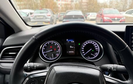 Toyota Camry, 2021 год, 1 790 000 рублей, 2 фотография