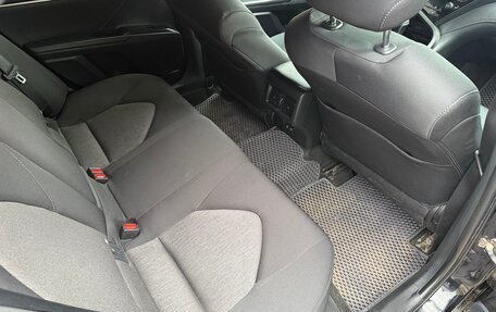 Toyota Camry, 2021 год, 1 790 000 рублей, 9 фотография