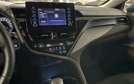 Toyota Camry, 2021 год, 1 790 000 рублей, 3 фотография