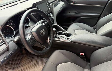 Toyota Camry, 2021 год, 1 790 000 рублей, 13 фотография