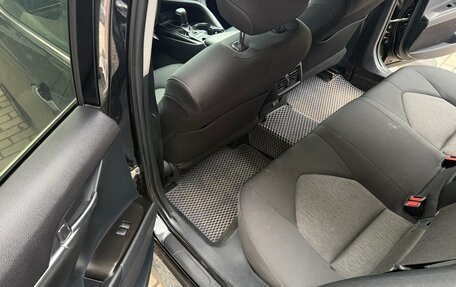 Toyota Camry, 2021 год, 1 790 000 рублей, 10 фотография