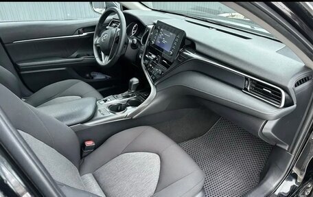 Toyota Camry, 2021 год, 1 790 000 рублей, 4 фотография