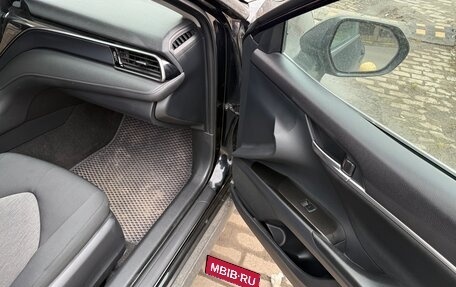 Toyota Camry, 2021 год, 1 790 000 рублей, 6 фотография