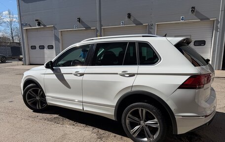 Volkswagen Tiguan II, 2018 год, 2 910 000 рублей, 3 фотография