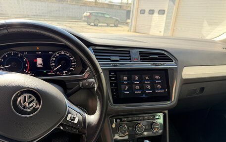 Volkswagen Tiguan II, 2018 год, 2 910 000 рублей, 7 фотография