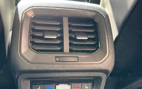 Volkswagen Tiguan II, 2018 год, 2 910 000 рублей, 10 фотография