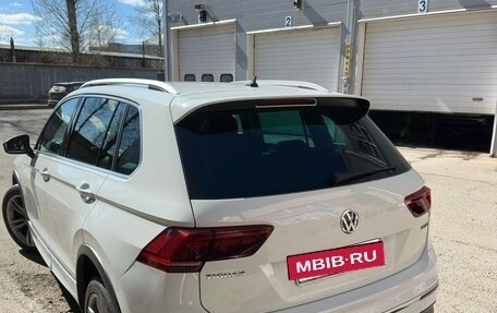 Volkswagen Tiguan II, 2018 год, 2 910 000 рублей, 4 фотография