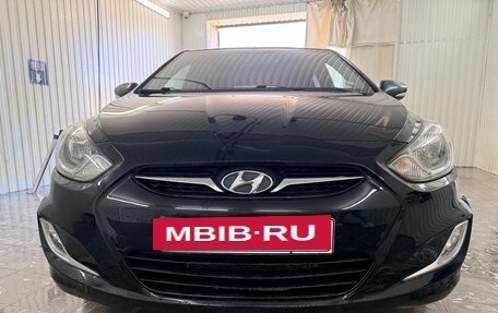 Hyundai Solaris II рестайлинг, 2011 год, 820 000 рублей, 2 фотография