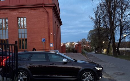 Volvo V90 Cross Country I рестайлинг, 2017 год, 2 800 000 рублей, 3 фотография