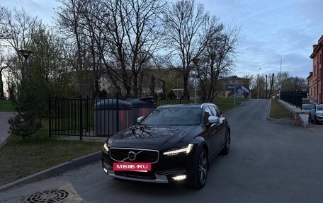 Volvo V90 Cross Country I рестайлинг, 2017 год, 2 800 000 рублей, 5 фотография