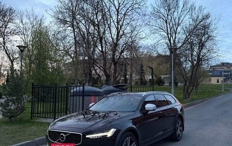 Volvo V90 Cross Country I рестайлинг, 2017 год, 2 800 000 рублей, 6 фотография