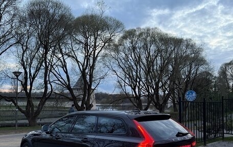 Volvo V90 Cross Country I рестайлинг, 2017 год, 2 800 000 рублей, 7 фотография