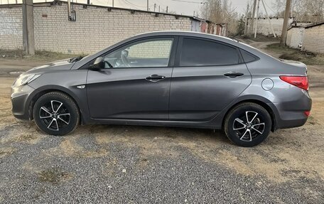 Hyundai Solaris II рестайлинг, 2014 год, 890 000 рублей, 3 фотография