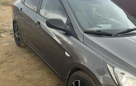 Hyundai Solaris II рестайлинг, 2014 год, 890 000 рублей, 13 фотография