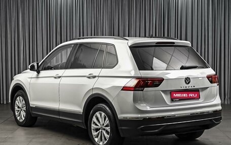 Volkswagen Tiguan II, 2021 год, 2 390 000 рублей, 2 фотография