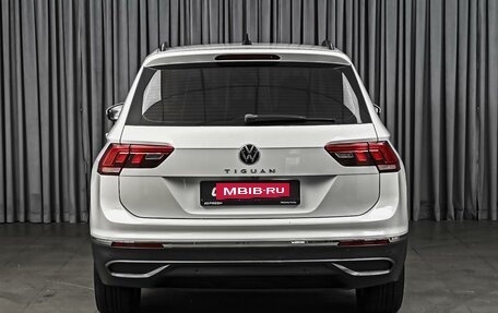 Volkswagen Tiguan II, 2021 год, 2 390 000 рублей, 4 фотография
